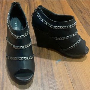 Torrid Black Wedges Chain Detail Open Toe